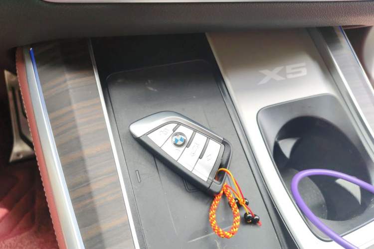 Used BMW X5 2022 xDrive 40Li Luxury Edition M Sport Package Vehicle Key