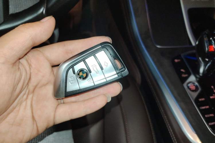 Used BMW X5 2022 xDrive 30Li M Sport Package Vehicle Key