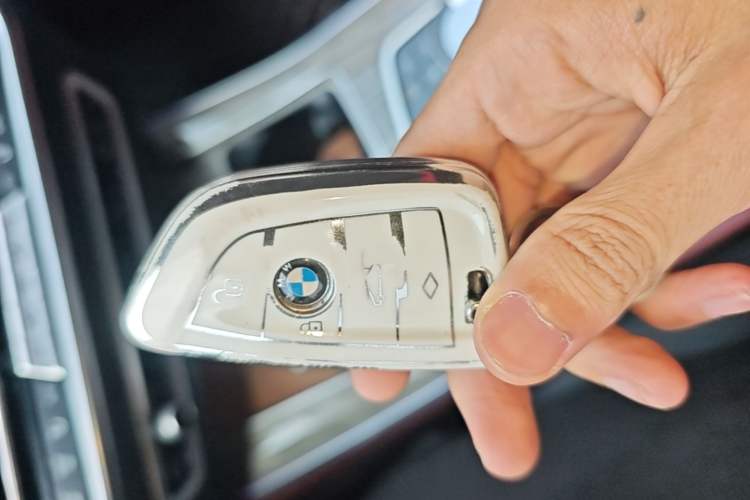 Used BMW X5 2022 Restyled xDrive 30Li Luxury Version M Sport Package Vehicle Key