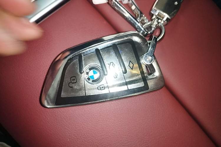 Used BMW X5 2022 Restyled xDrive 30Li Luxury Version M Sport Package Vehicle Key