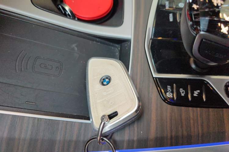 Used BMW X5 2022 xDrive 40Li M Sport Package Vehicle Key