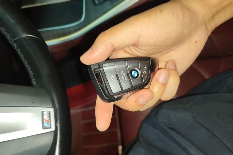 Used BMW X5 2022 Restyled xDrive 40Li M Sport Package Vehicle Key