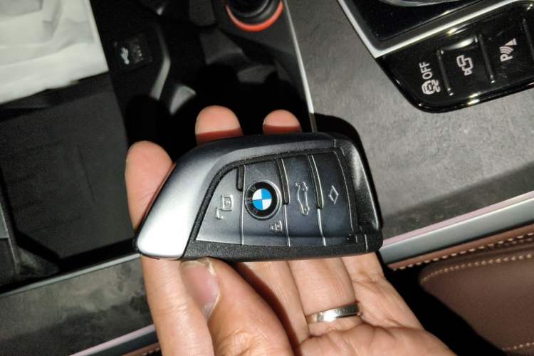 Used BMW X5 2022 xDrive40i Luxury Edition M Sport Package Vehicle Key