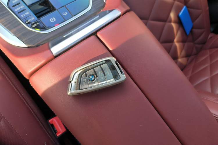 Used BMW X5 2022 Restyled xDrive 40Li M Sport Package Vehicle Key