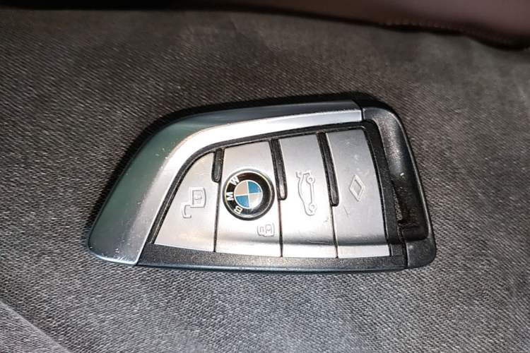 Used BMW X5 2022 xDrive40i M Sport Package Vehicle Key