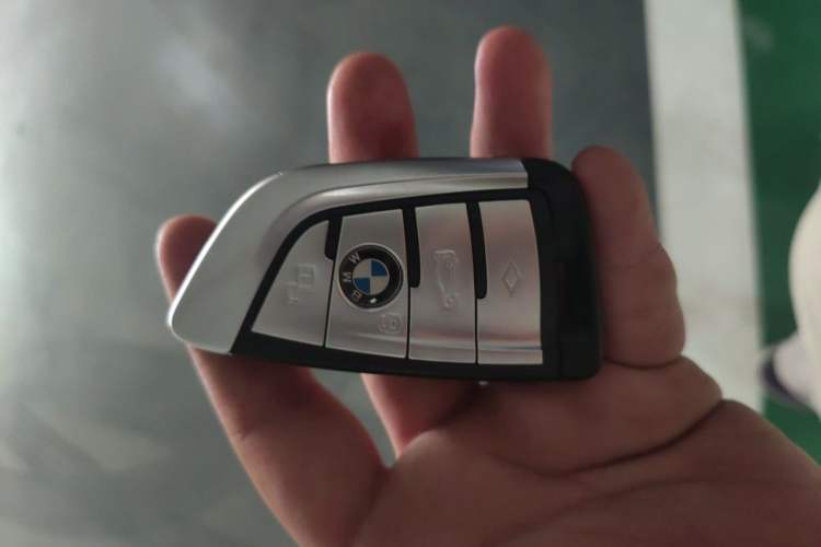 Used BMW X5 2022 xDrive 40Li M Sport Package Vehicle Key
