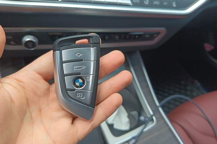 Used BMW X5 2022 xDrive 40Li M Sport Package Vehicle Key