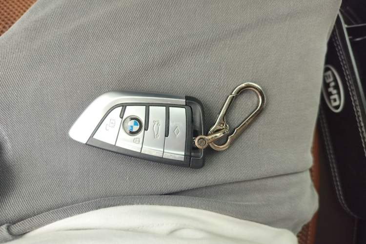 Used BMW X5 2022 Restyled xDrive 30Li Luxury Version M Sport Package Vehicle Key