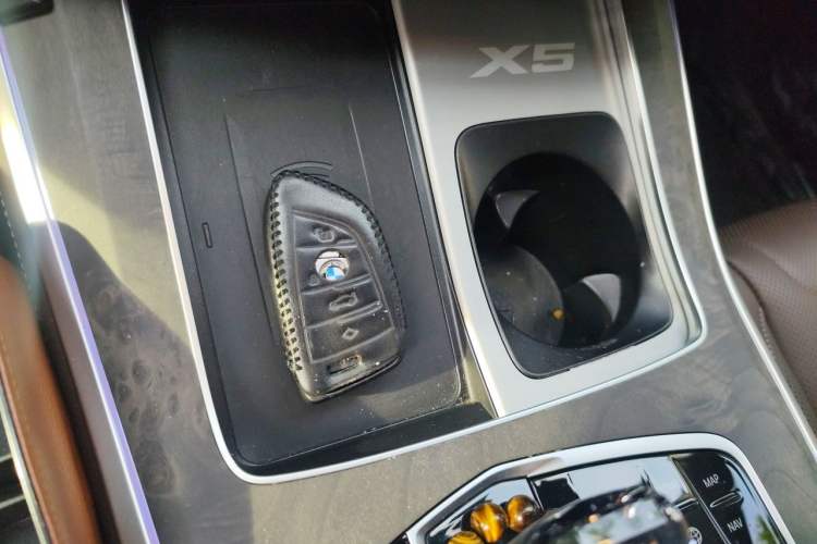 Used BMW X5 2022 Restyled xDrive 30Li Luxury Version M Sport Package Vehicle Key