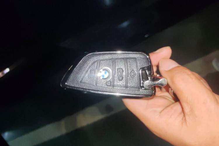 Used BMW X5 2022 xDrive 40Li M Sport Package Vehicle Key