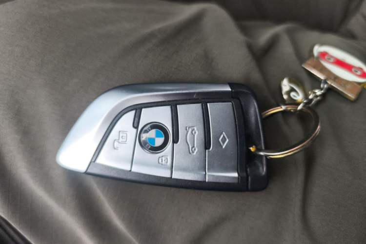 Used BMW X5 2022 xDrive 40Li M Sport Package Vehicle Key