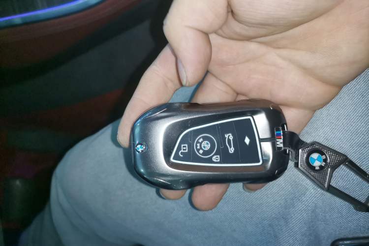 Used BMW X5 2022 xDrive 40Li Luxury Edition M Sport Package Vehicle Key