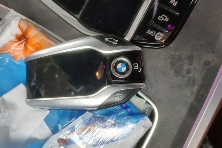 Used BMW X5 2022 xDrive 40Li M Sport Package Vehicle Key