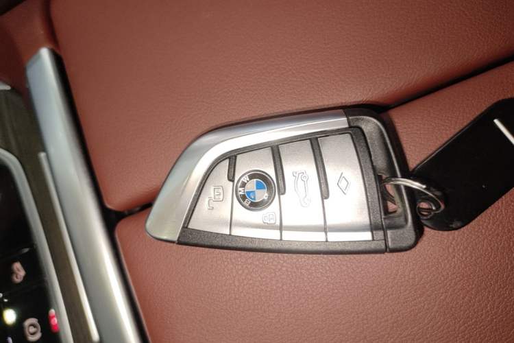 Used BMW X5 2022 Restyled xDrive 40Li M Sport Package Vehicle Key