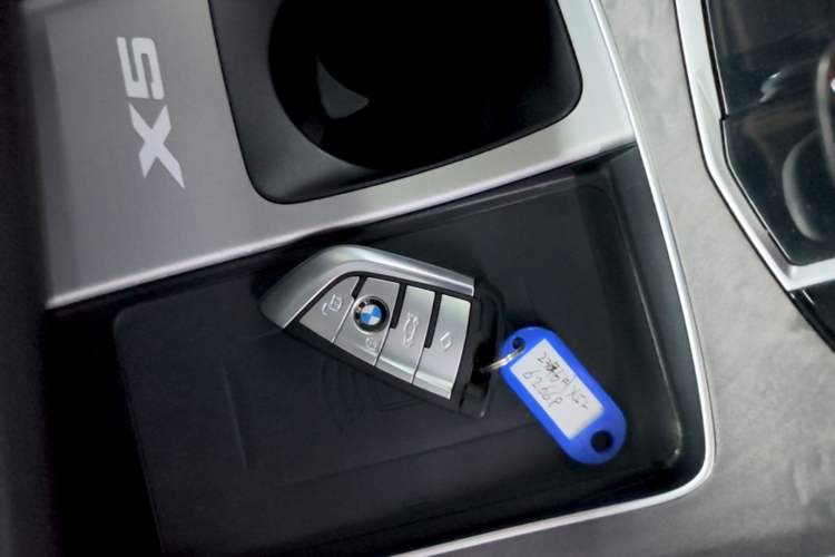 Used BMW X5 2022 Restyled xDrive 30Li Luxury Version M Sport Package Vehicle Key