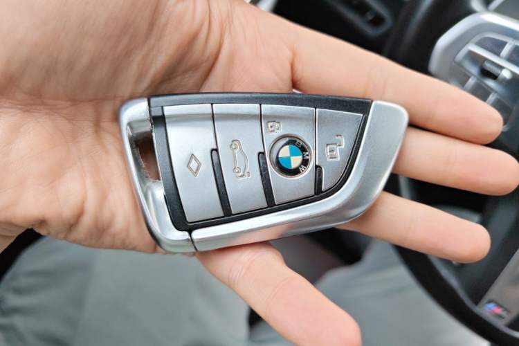 Used BMW X5 2022 xDrive 40Li M Sport Package Vehicle Key