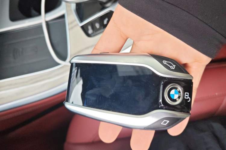 Used BMW X5 2022 xDrive 40Li M Sport Package Vehicle Key