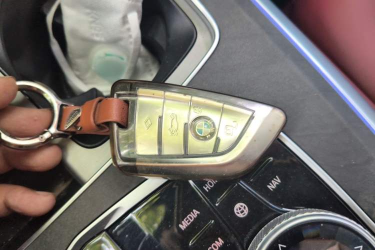 Used BMW X5 2022 xDrive 30Li M Sport Package Vehicle Key