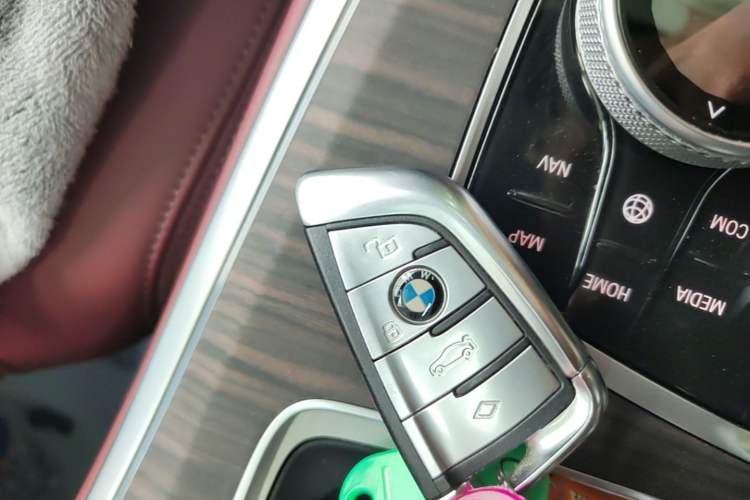 Used BMW X5 2022 Restyled xDrive 40Li M Sport Package Vehicle Key