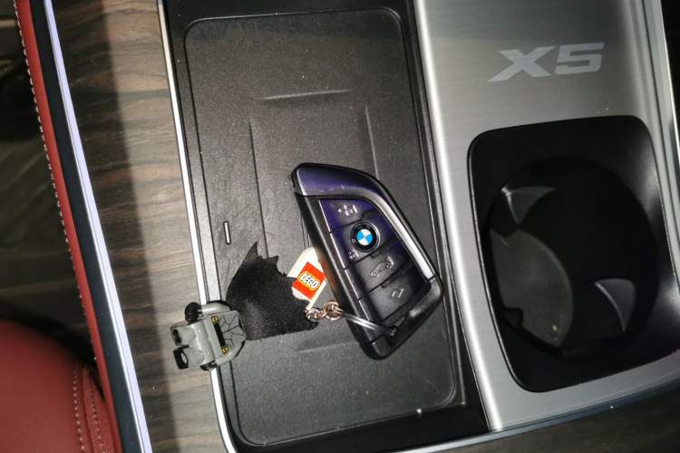 Used BMW X5 2022 xDrive 40Li M Sport Package Vehicle Key