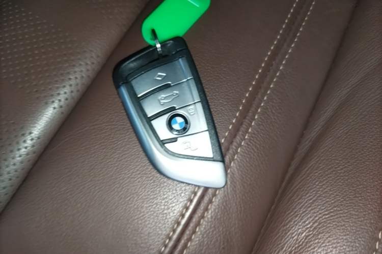 Used BMW X5 2022 xDrive30i M Sport Package Vehicle Key