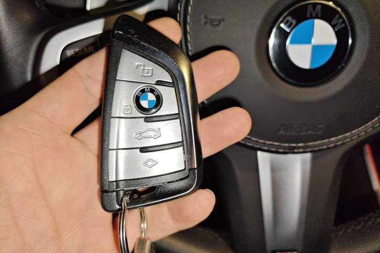 Used BMW X5 2022 xDrive30i M Sport Package Vehicle Key