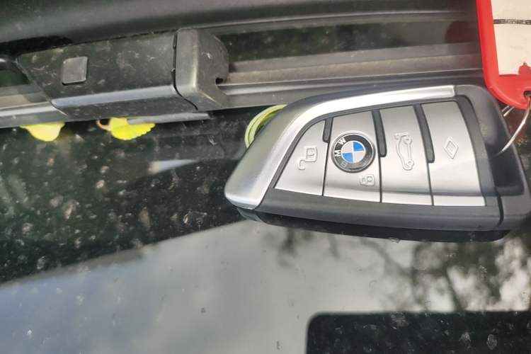 Used BMW X5 2022 xDrive 30Li Luxury M Sport Package Vehicle Key