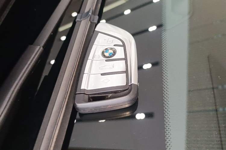 Used BMW X5 2022 xDrive 30Li Luxury M Sport Package Vehicle Key