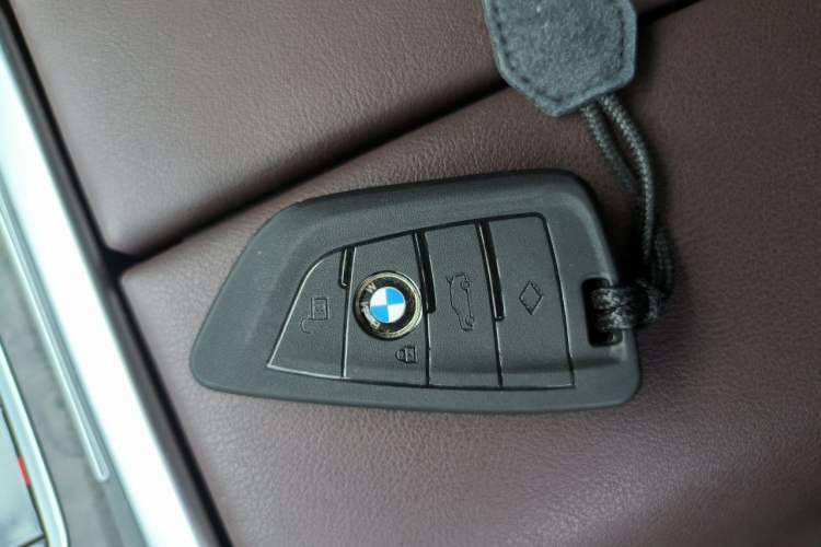 Used BMW X5 2022 Restyled xDrive 30Li Luxury Version M Sport Package Vehicle Key