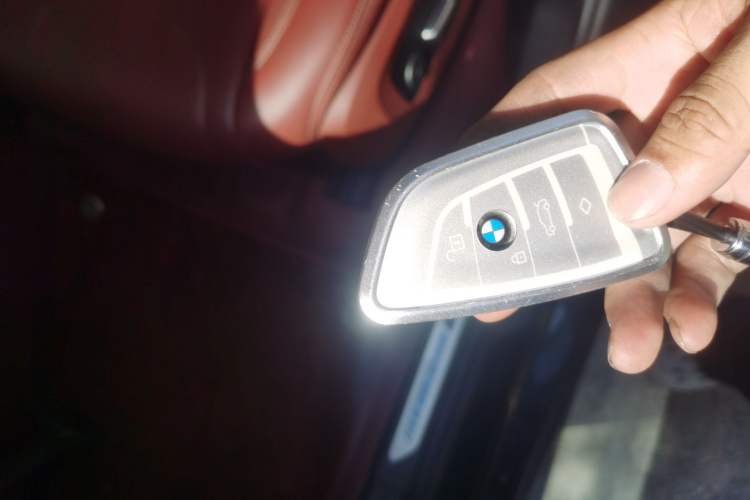 Used BMW X5 2022 xDrive 30Li Luxury M Sport Package Vehicle Key