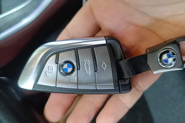 Used BMW X5 2022 Restyled xDrive 30Li Luxury Version M Sport Package Vehicle Key