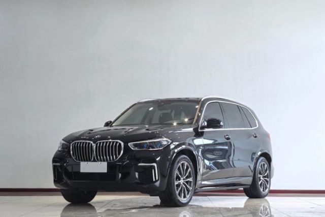 BMW X5 2022 xDrive 30Li Luxury M Sport Package с пробегом