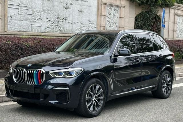 BMW X5 2022 Restyled xDrive 30Li Luxury Version M Sport Package с пробегом