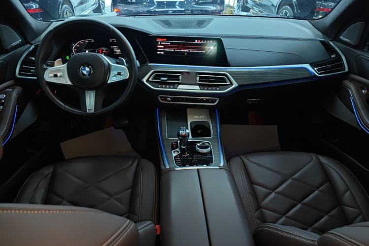 Used BMW X5 2022 Restyled xDrive 40Li M Sport Package Center Console