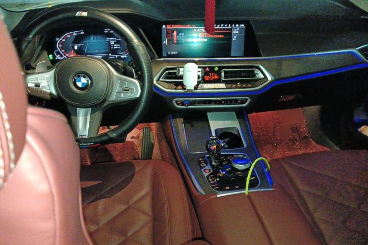 Used BMW X5 2022 Restyled xDrive 30Li Luxury Version M Sport Package Center Console