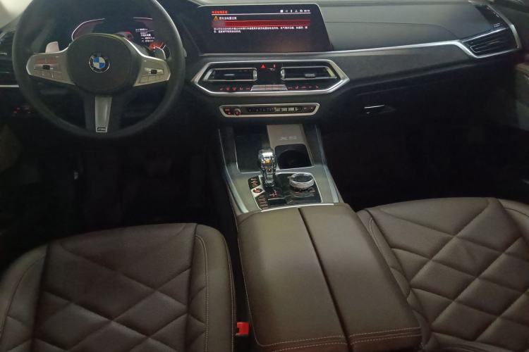 Used BMW X5 2022 xDrive 30Li Luxury M Sport Package Center Console