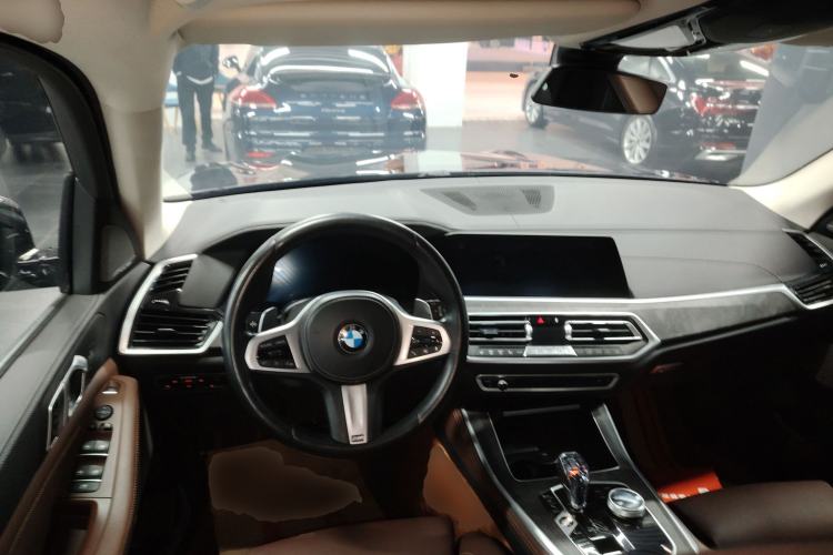 Used BMW X5 2022 xDrive40i M Sport Package Center Console
