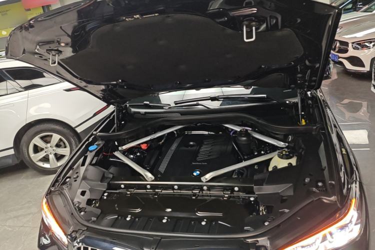 Used BMW X5 2022 Restyled xDrive 40Li M Sport Package Engine Bay