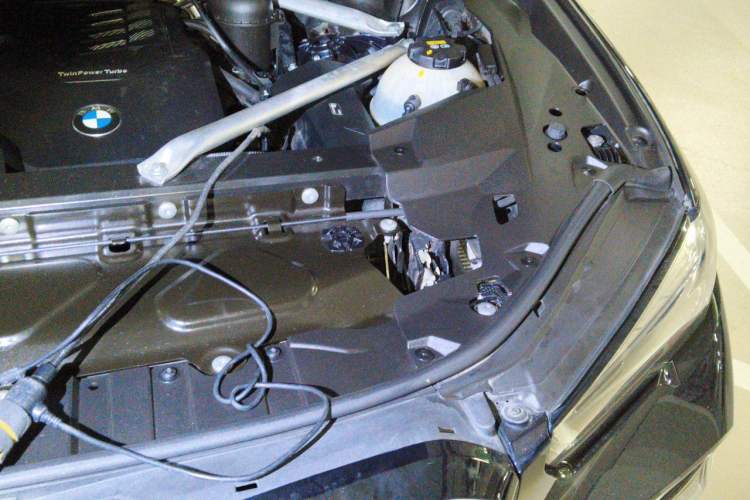 Used BMW X5 2022 Restyled xDrive 30Li Luxury Version M Sport Package Engine Bay Left