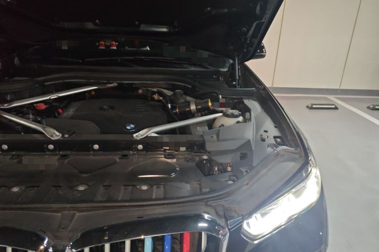 Used BMW X5 2022 xDrive 30Li M Sport Package Engine Bay Left