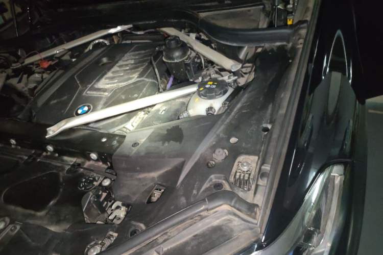 Used BMW X5 2022 Restyled xDrive 40Li M Sport Package Engine Bay Left