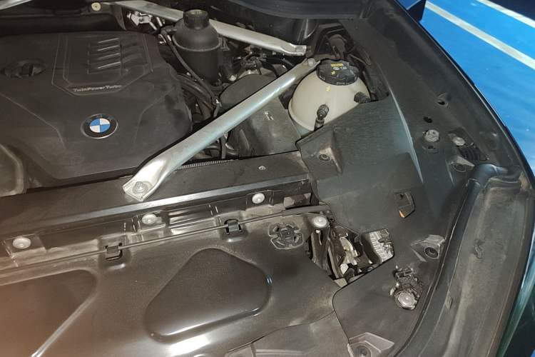 Used BMW X5 2022 Restyled xDrive 30Li Luxury Version M Sport Package Engine Bay Left