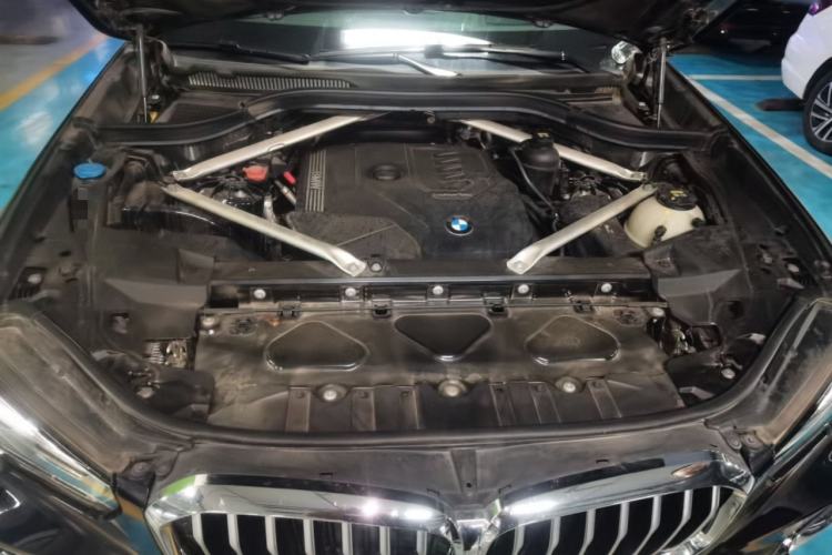 Used BMW X5 2022 Restyled xDrive 30Li Luxury Version M Sport Package Engine Bay
