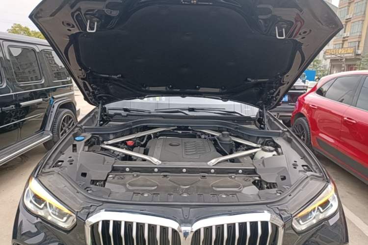 Used BMW X5 2022 Restyled xDrive 40Li M Sport Package Engine Bay