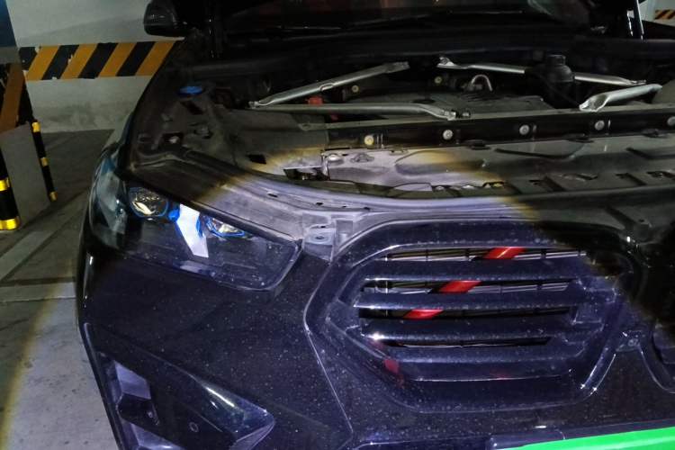 Used BMW X5 2022 xDrive 30Li M Sport Package Engine Bay Right