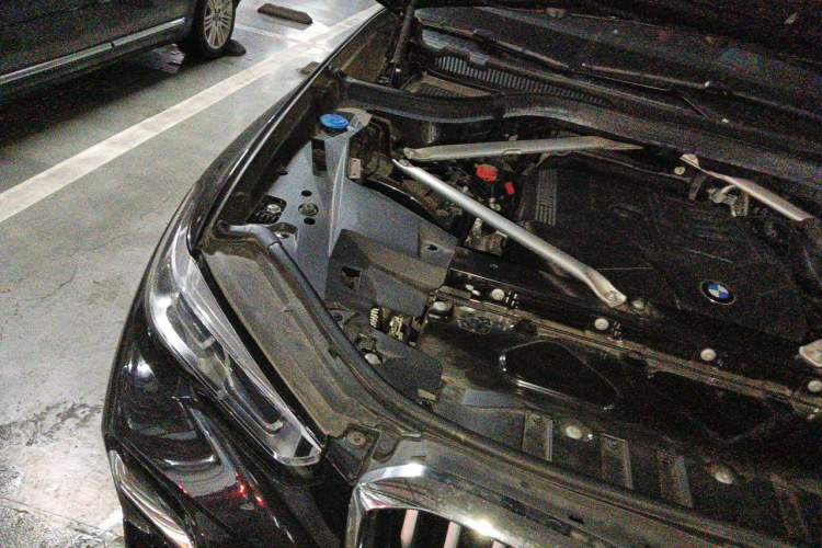 Used BMW X5 2022 Restyled xDrive 30Li Luxury Version M Sport Package Engine Bay Right