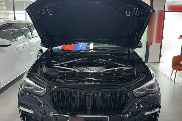 Used BMW X5 2022 Restyled xDrive 30Li M Sport Package Engine Bay