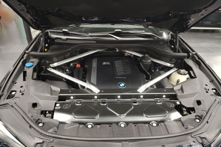 Used BMW X5 2022 xDrive40i M Sport Package Engine Bay