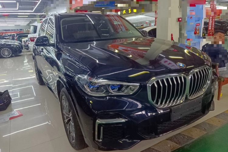 Used BMW X5 2022 xDrive 30Li Luxury M Sport Package Exterior 1