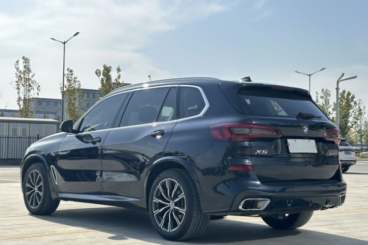 Used BMW X5 2022 Restyled xDrive 30Li M Sport Package Exterior 1